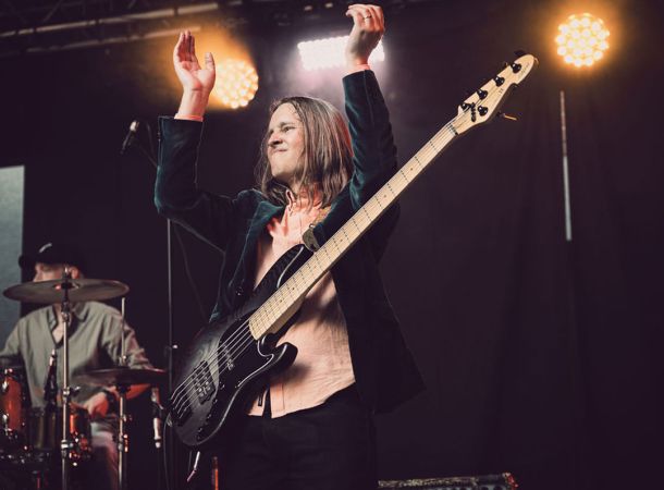 Robin base Exit stage left